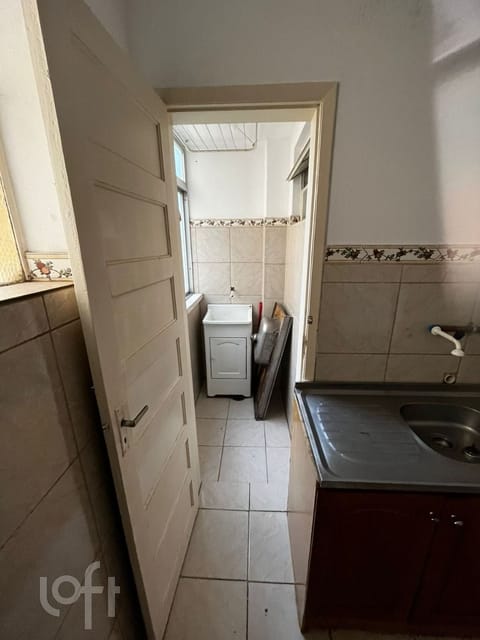 Image 4 - 231812